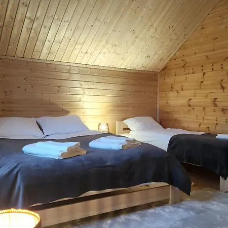 Lipowelove אכסניה *